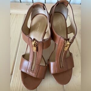 MICHAEL KORS Camel/Brown Leather Sandals Size 5.5M